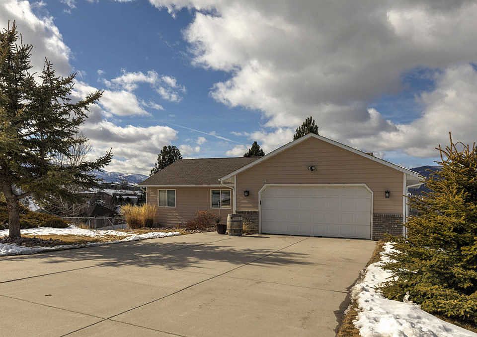 1st image of 6423 Marias St