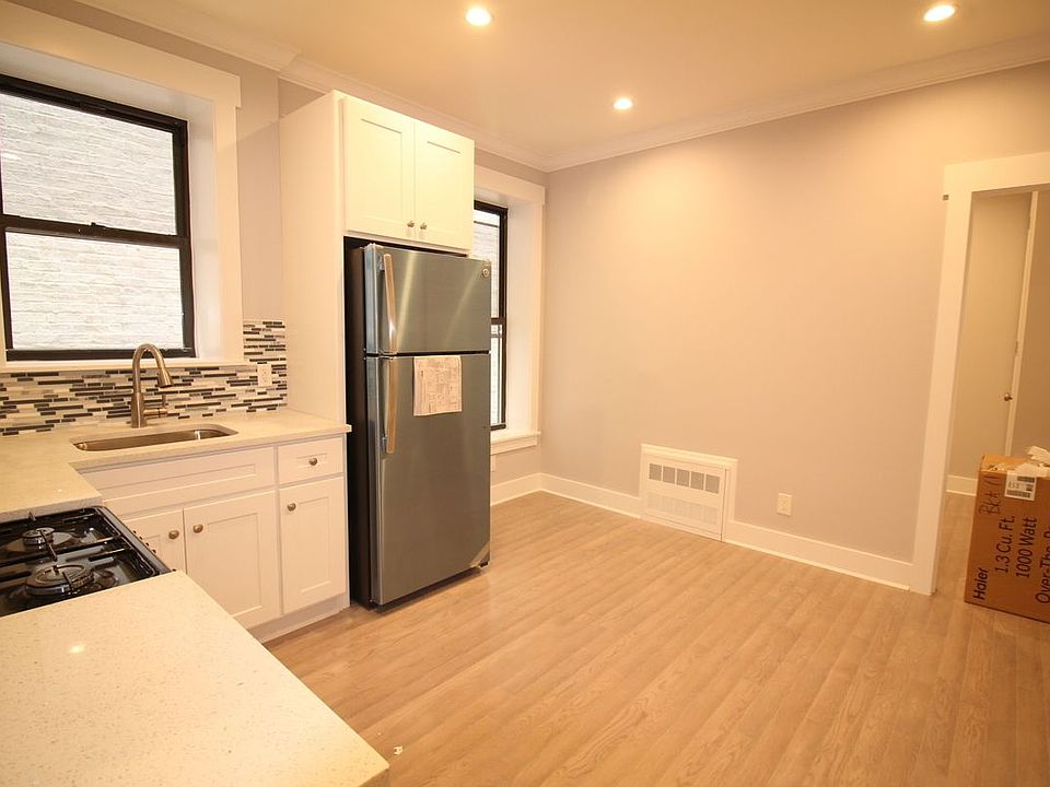 1st image of 850 42nd St APT 12