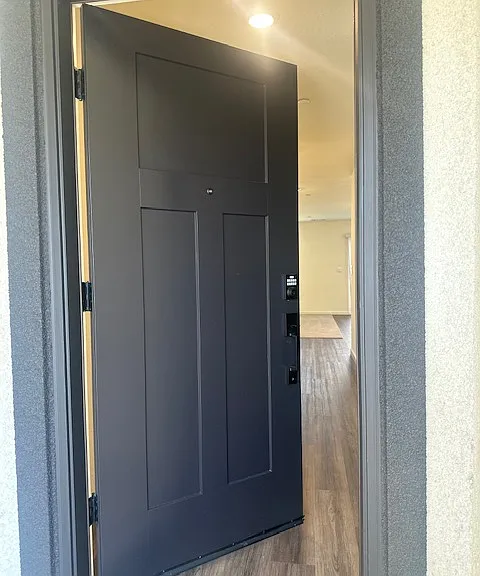 2882 Bay Hill Dr — Photo 2