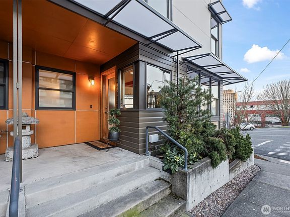 4th image of 625 Fawcett Avenue