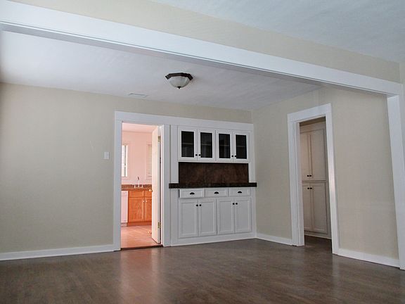 Dining room, dry bar, built-ins