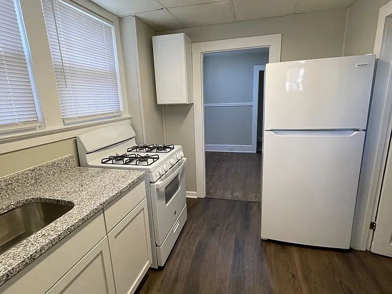 225 Broad St #A — Photo 3
