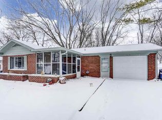 8597 S Valentine Rd, Claypool, IN 46510