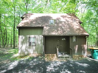 1160 Kensington Dr, East Stroudsburg, PA