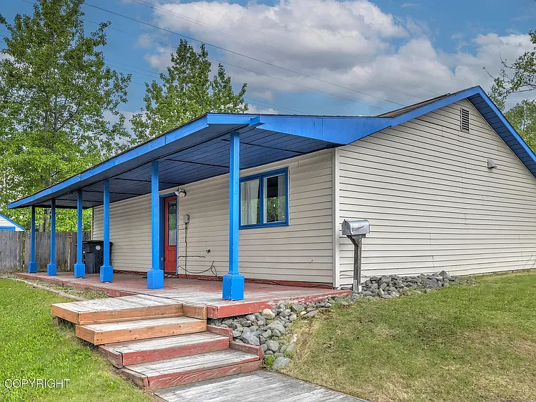 2701 Lake Otis Pkwy — Photo 1