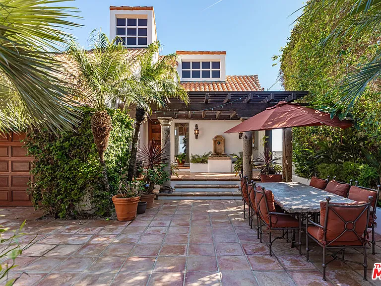 24408 Malibu Rd — Photo 11