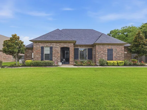 900 Worthington Blvd, Lake Charles, LA 70605