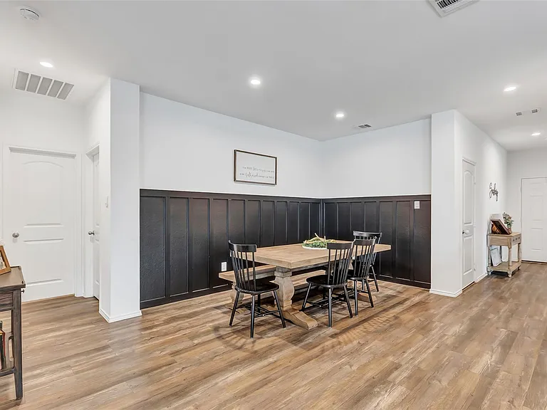 1012 Llano Trl — Photo 17
