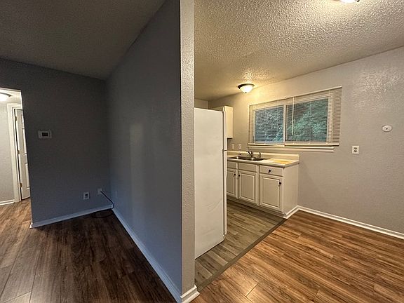 2nd image of 525 N Arlington St #B6
