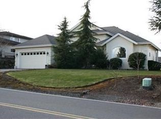 19805 Island Pkwy E, Lake Tapps, WA 98391