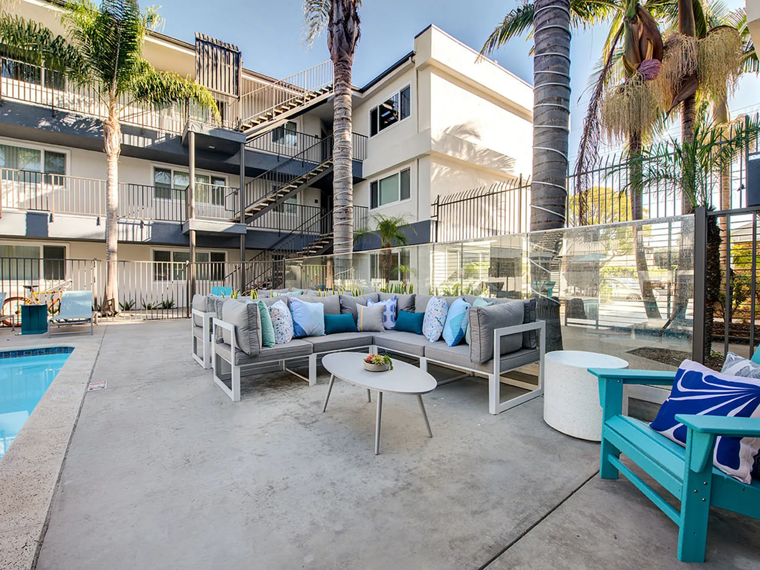 Breakpointe Coronado — Photo 2