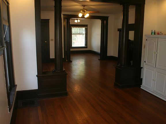 4th image of 303 Crescent St NE