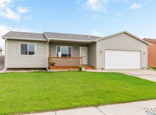 3905 W 92nd St, Sioux Falls, SD 57108