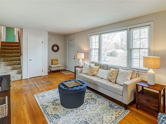 5th image of 4106 Longleaf Dr