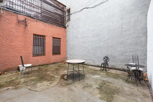 Rented by Triplemint | media 26