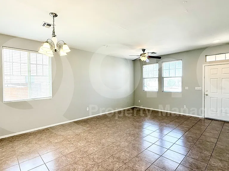 27297 N 172nd Ln — Photo 11