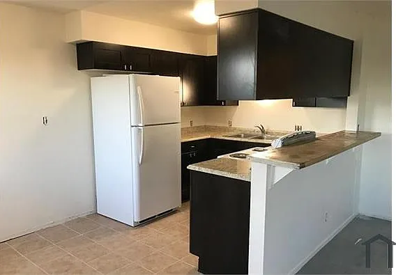 1404 E Mesquite Ave #5