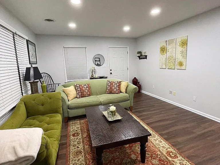 5003 Barnaby Ln #2 — Photo 10