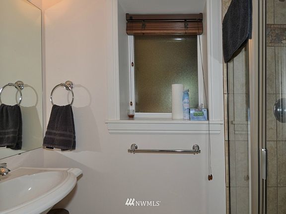 3rd image of 10747 Greenwood Ave N #A