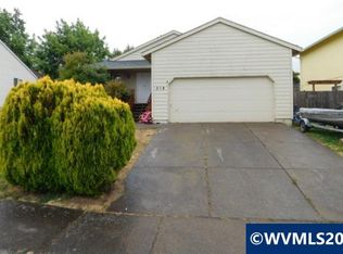 318 NW Denton Ave, Dallas, OR 97338