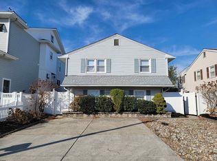 20 Barbados Ln, Ocean City, NJ 08226