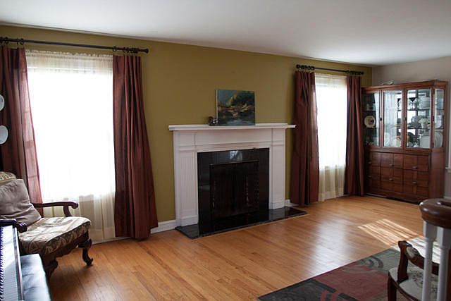 1st image of 729 E Chateau Pl