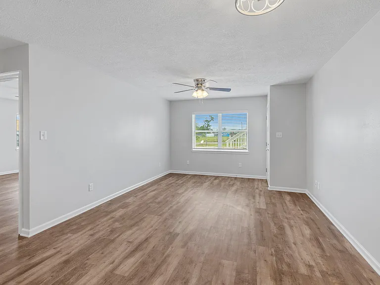 270 Bruce Cir — Photo 13