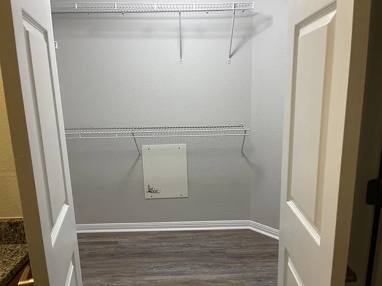 2502 Leon St #401 — Photo 7
