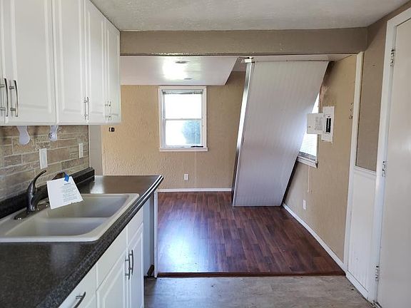 5th image of 801 Salmon Ave