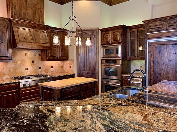 27_Kitchen2-PPond.jpg