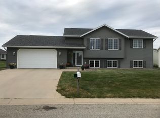 107 Renea Dr, Saint Charles, MN 55972