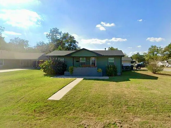 222 N 9th St, Tecumseh, OK 74873