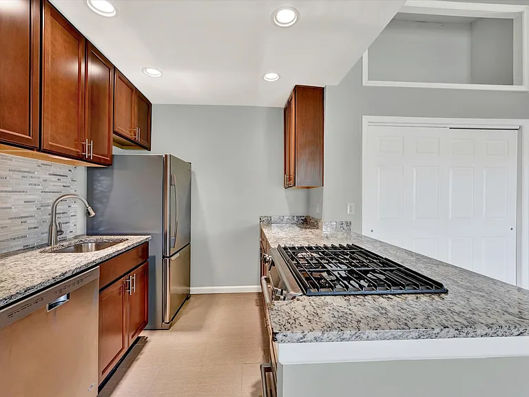 116 Mountain Rd #3C — Photo 8