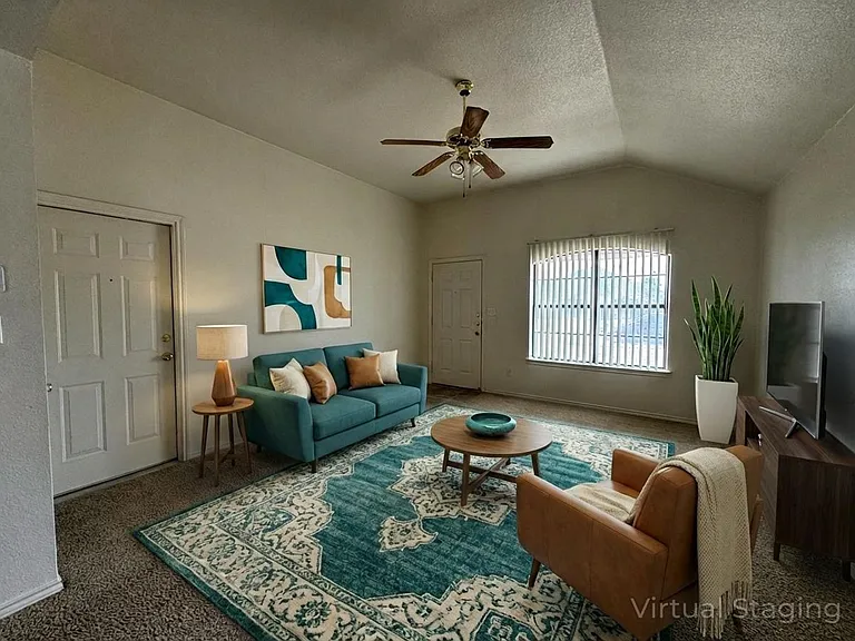 5005 John David Dr — Photo 4