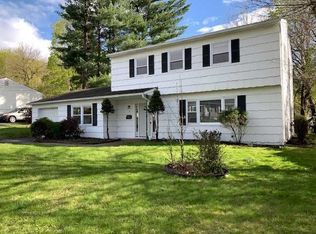 36 Crescent Dr, Beacon, NY 12508