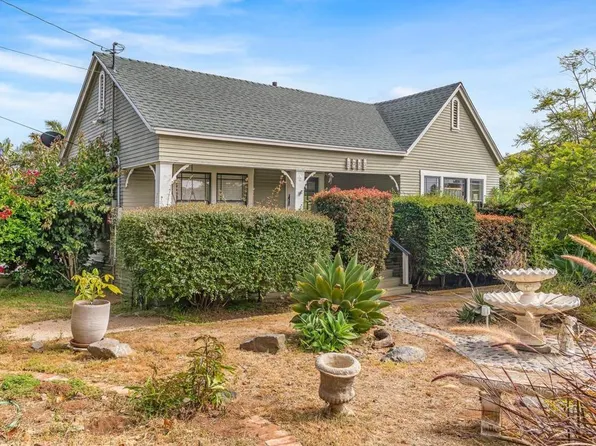 1085 Chinquapin Ave, Carlsbad, CA 92008