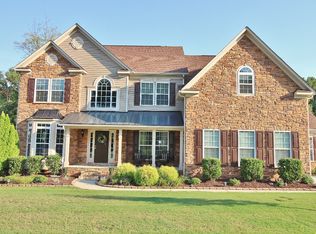 226 Squirrel Ln, Lake Wylie, SC 29710