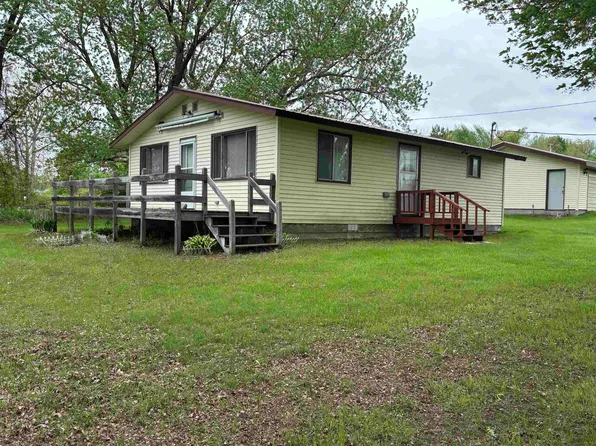 5 Lake St #8, Hammond, NY 13646