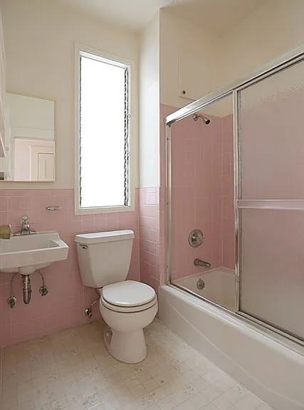 1551 Hyde St #4 — Photo 9