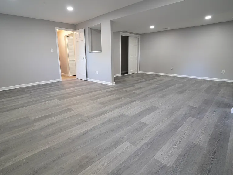 1501 N Freund Ave — Photo 28