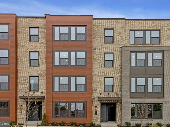 5957 Lookout Ave #101, Alexandria, VA 22304