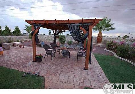 3rd image of 3909 Tierra Roman Dr