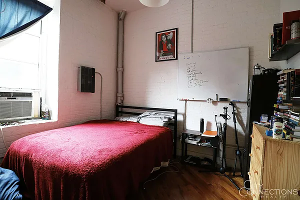 Rented by City Connections Realty | media 18