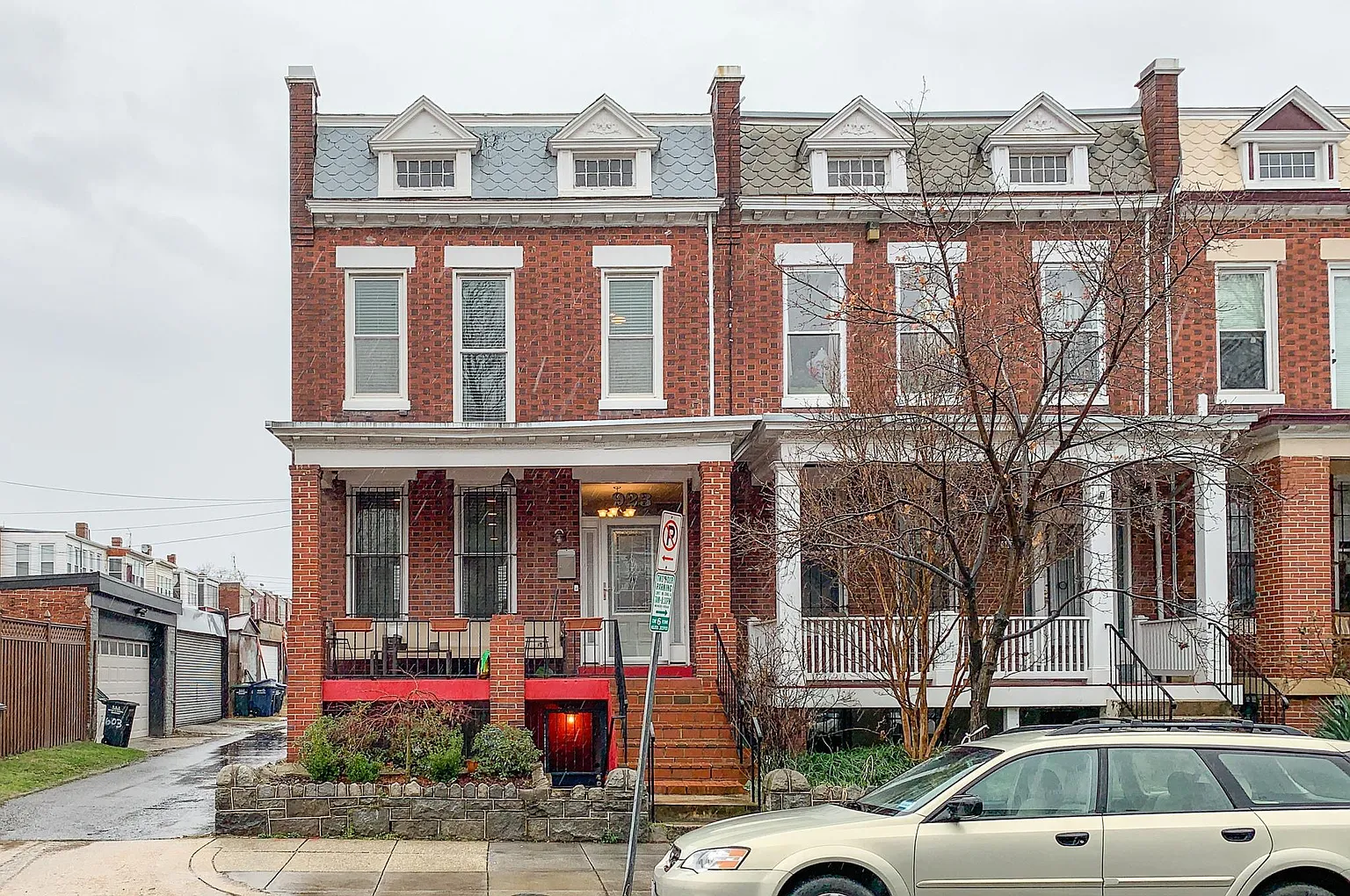 923 6th St NE photo 1