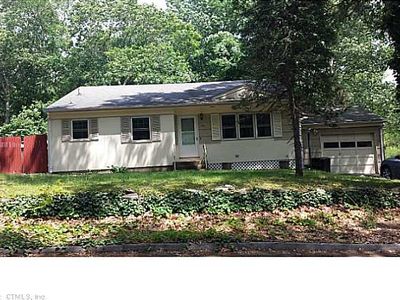32 Barry Dr, Gales Ferry, CT, 06335