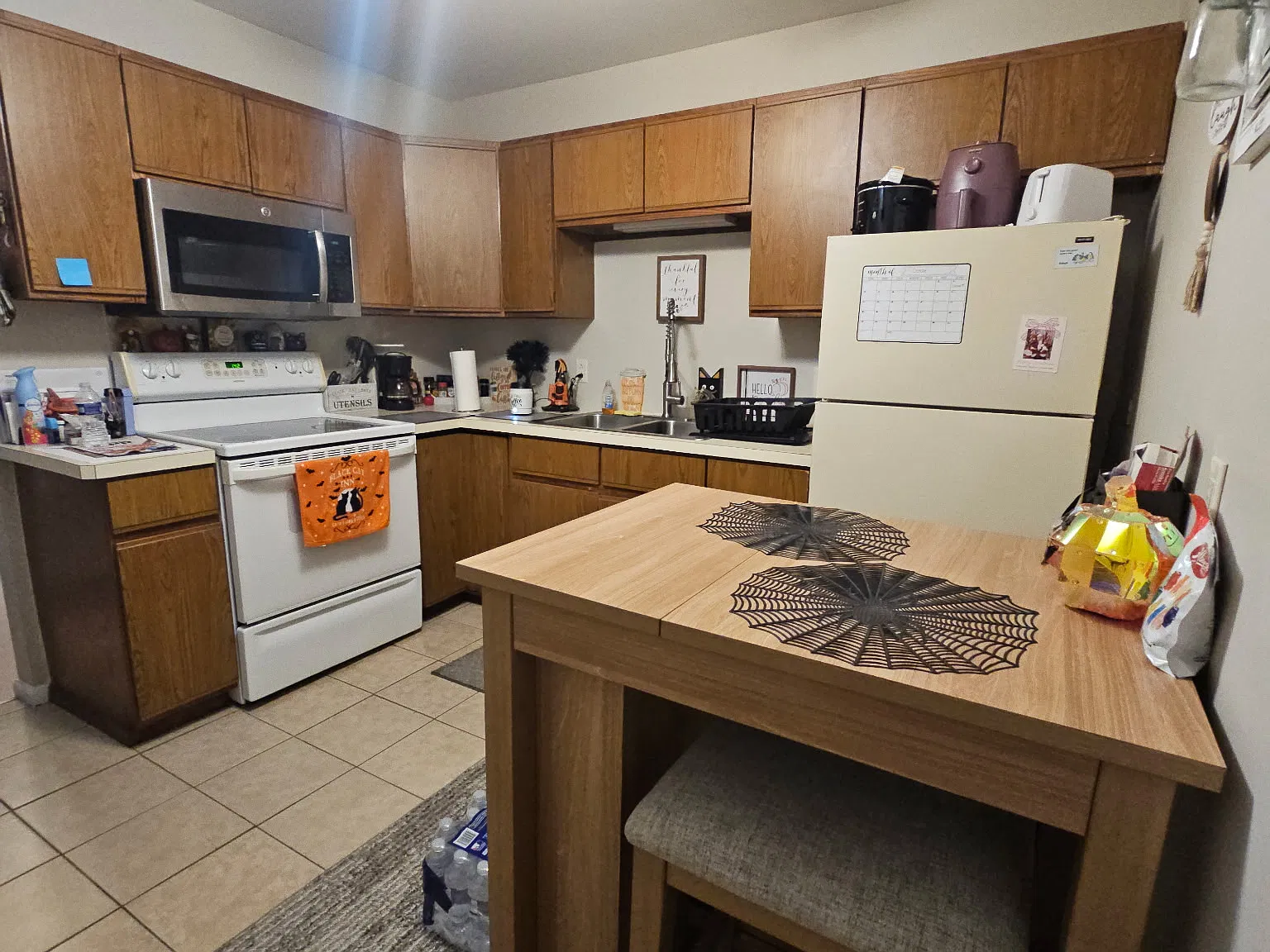 1 bed, 1000 sqft, $1,025 — Photo 2