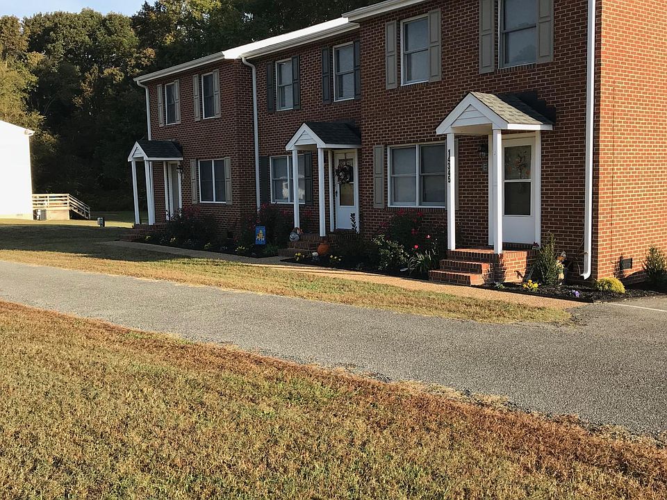 Front View of Townhouses