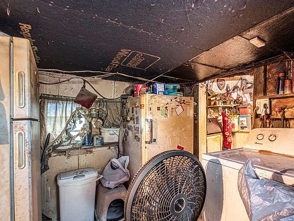 5th image of 57551 Woodrow St