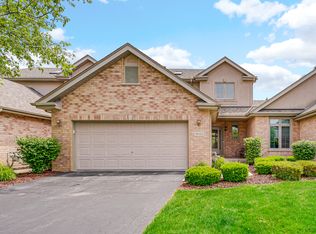 8033 Nielsen Dr, Tinley Park, IL 60477