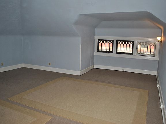 3rd image of 1323 Quarrier St #C